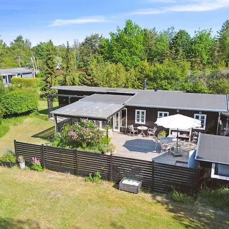 Holiday home Amitola *